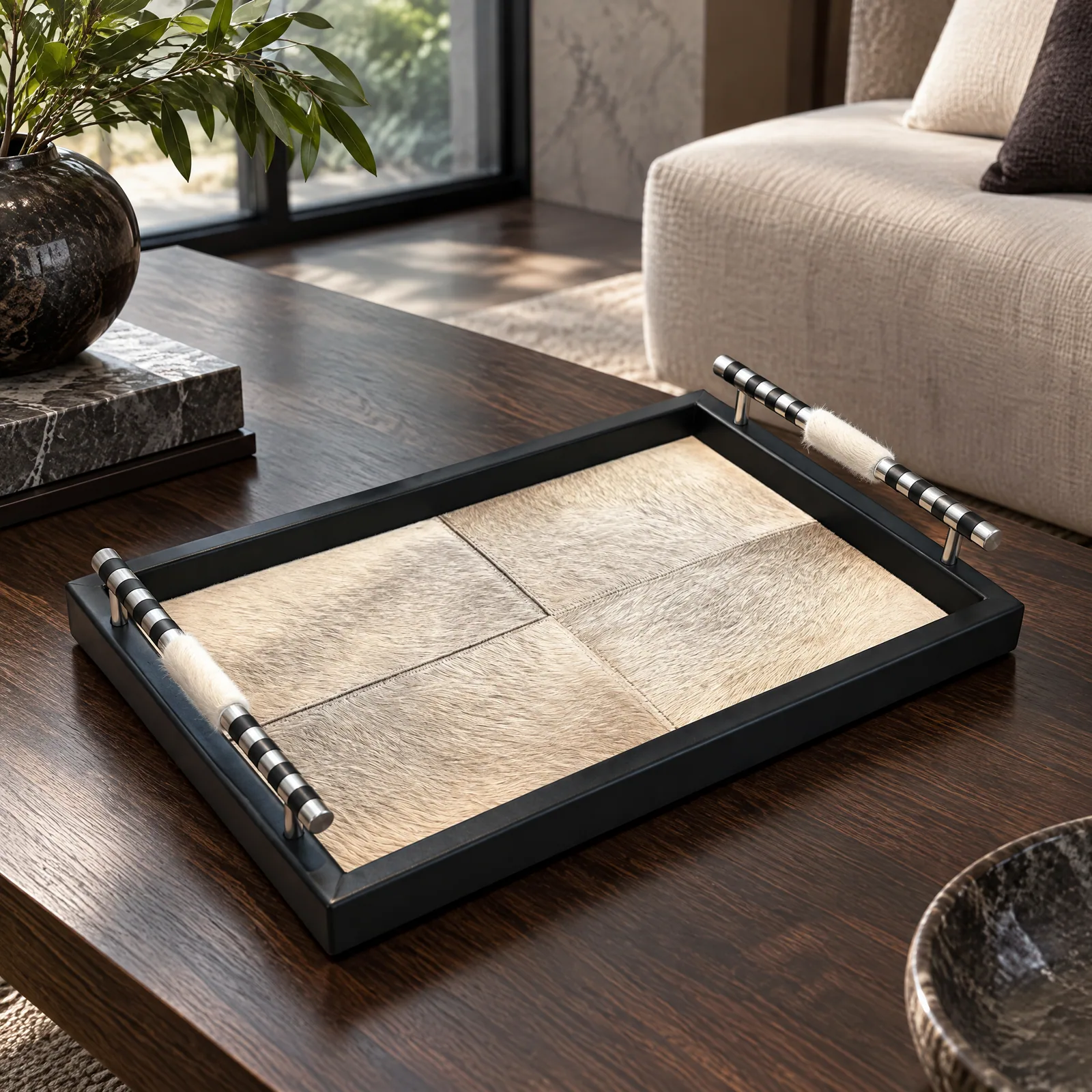 Horsehair Handle Tray: verified lead view of the selected configuration